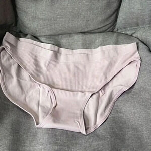 VICTORIA’S Secret Seamless Rib Bikini Paleberry Color